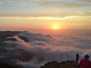 L'ultimo sole... (foto di Fares Omeiri)