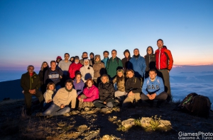 Foto di gruppo al buio (foto Giacomo Turco)