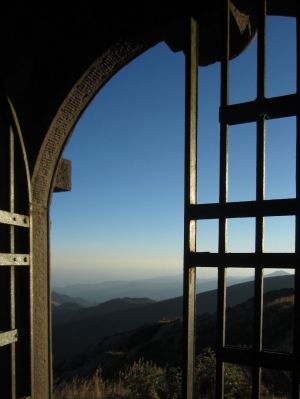 Il mare dalla cappelletta (foto Paola Basini)