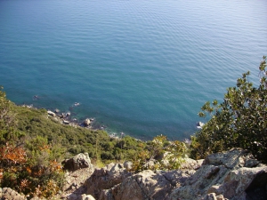 A picco sul mare da Punta Manara (foto Dario Fioravanzi)