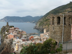 Vernazza e le sue torri (foto Alessandro Morini)