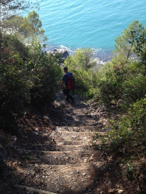 Scalinata per Punta Corvo (foto Nina Salamone)