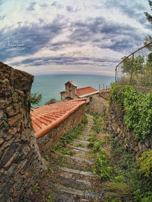 La chiesetta di Sant'Antonio, a Schiara (foto Andrea Franchi)