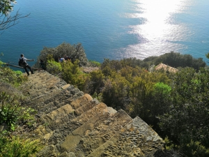 Discesa per la scalinata grande (foto Luca Iacopi)